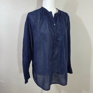 Old Navy sz med tunic in a lightweight blue with a white pinstripe